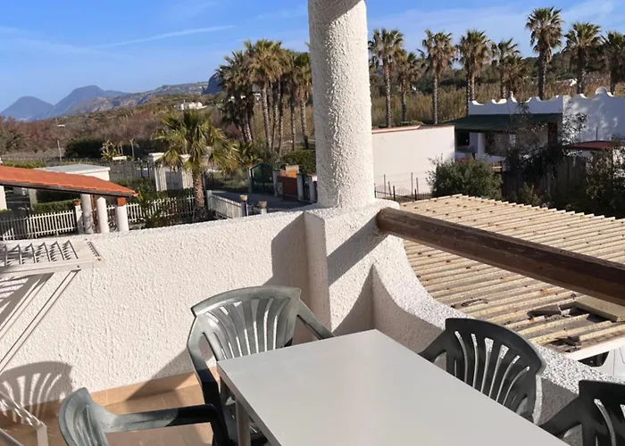 La Casina Di Shabbi Apartamento Vulcano (Isola)